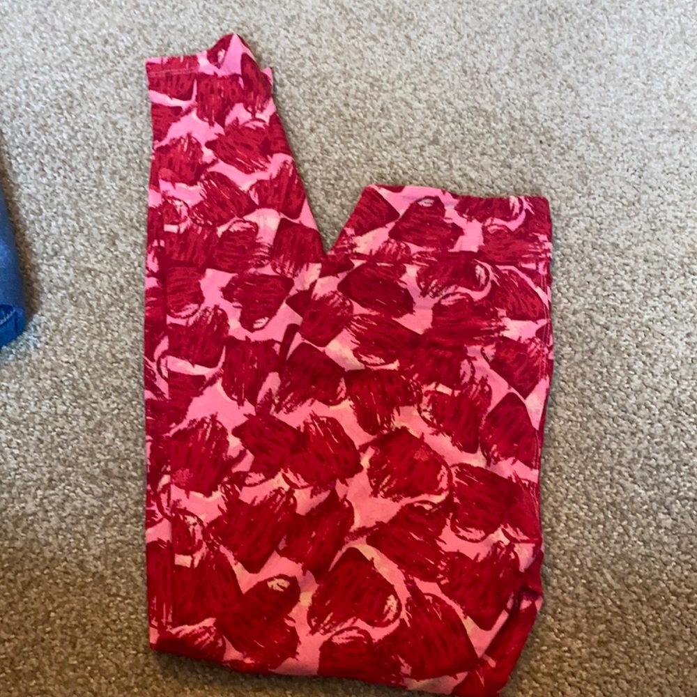 LuLaRoe Heart One Size Leggings